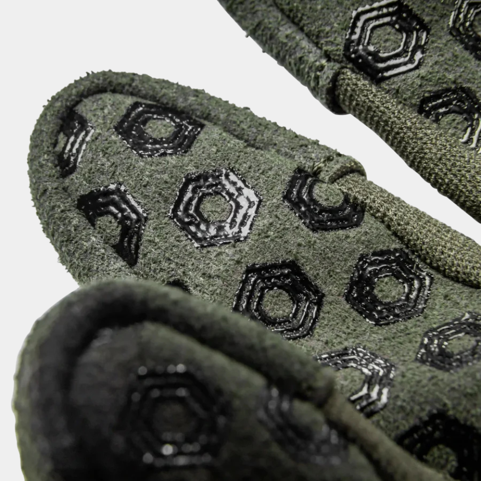 TACTICAL CARBON GLOVES